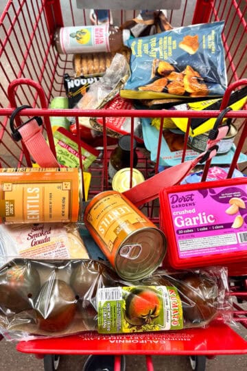 grocery cart in trader joe's
