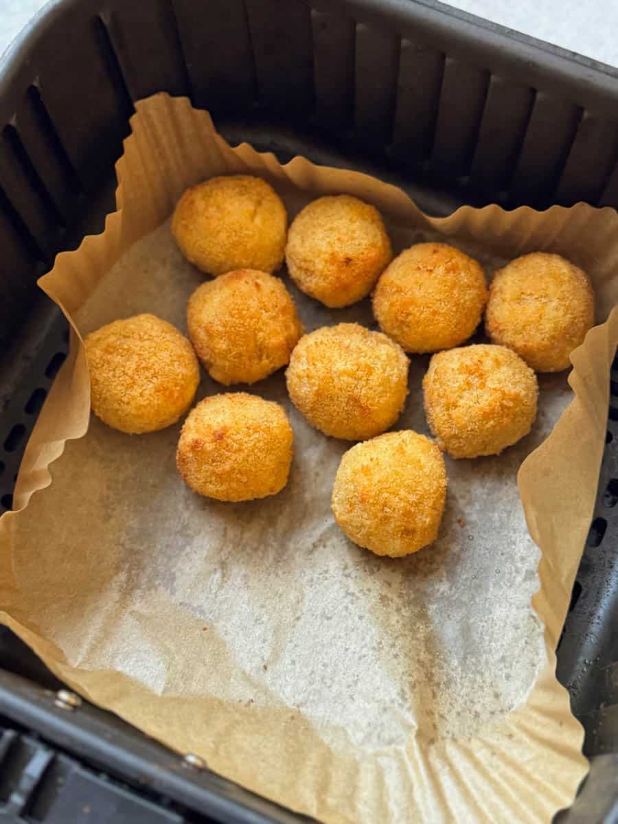 trader joe's mac and cheese bites in the air fryer