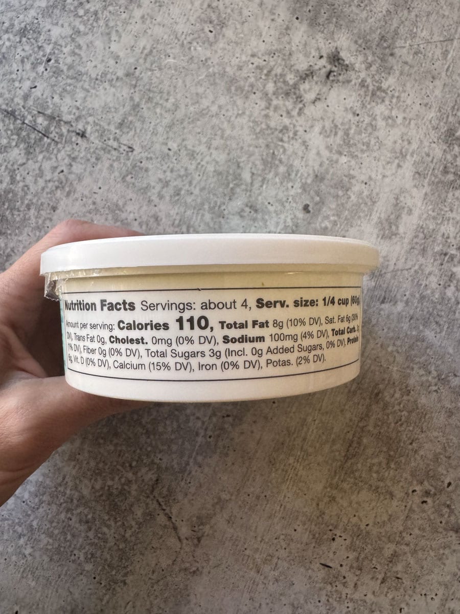 Close-up of Trader Eats nutrition container with detailed nutrition facts.